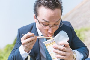 (提供元：PAKUTASO)チェック3　食生活の違い