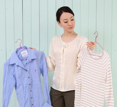 (画像:acworks)萌え3 脱いだ衣類をさり気なくたたむ姿