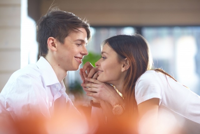 血液型で恋愛傾向が分かる?チェックしておきたいAB型女の恋愛パターン9つ(画像:Tambako the Jaguar)