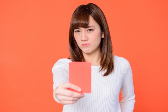 交際を始めたら「二股」になるので注意!