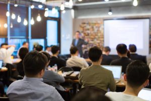 花婿学校とは？