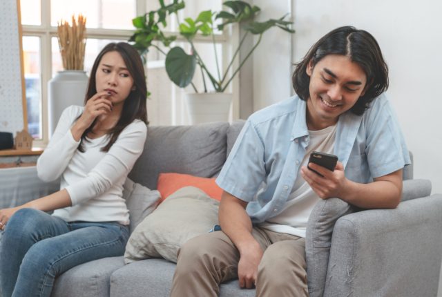 夫婦でも個人の時間がほしい！だからこそ浮気問題は尽きない