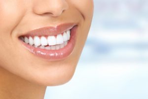 婚活は笑顔で魅力をアピール！コンプレックスを解消する歯科矯正