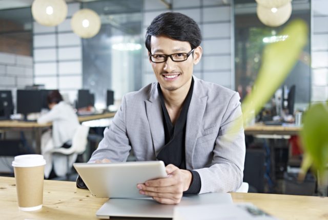 未婚男性が考える今の生活のメリットとは