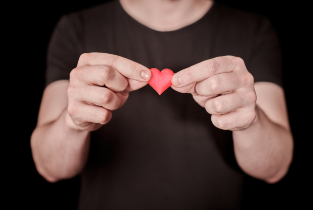 男性がキュンとする女性の恥ずかしがるしぐさ