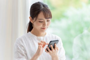 チェック9　積極的に連絡がくる