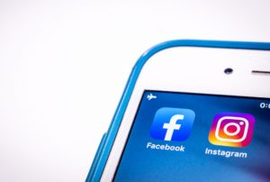 ドン引き？SNSのプロフィール画像を加工してはいけない理由