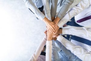 お局の定義を踏まえて正しく周囲と付き合う