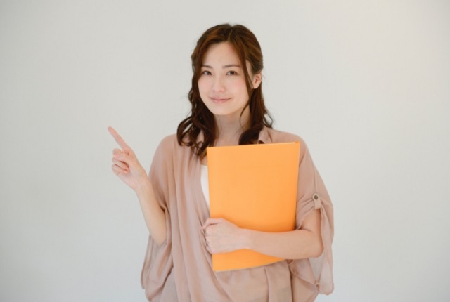 結婚式ゲストの服装で30代が気を付けたいポイントを解説